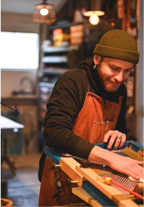 Andrea Corbelli al lavoro in laboratorio